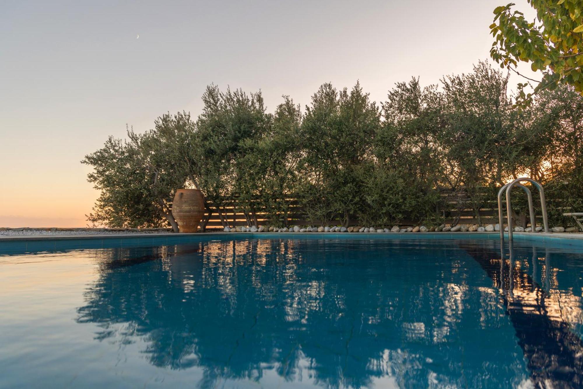 Evgoro Luxury Suites Агиа Галини Экстерьер фото