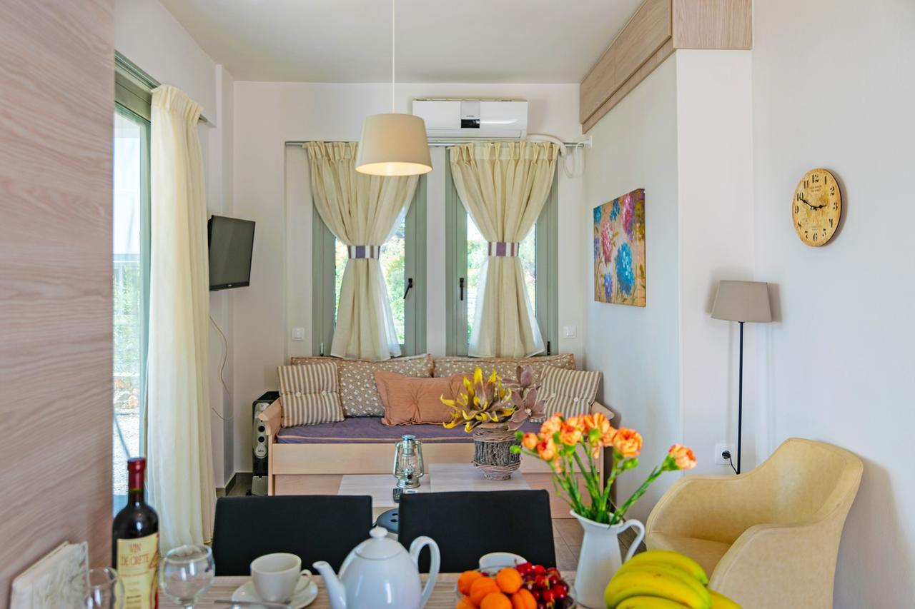 Evgoro Luxury Suites Агиа Галини Экстерьер фото